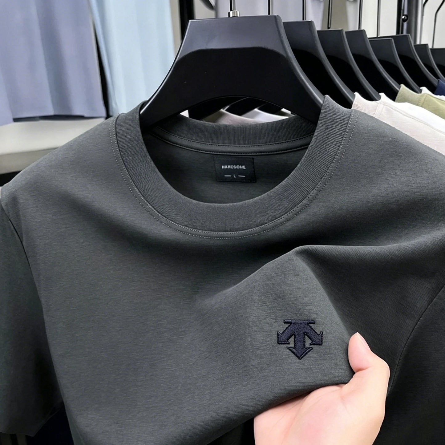 New Summer Men's Breathable Cotton embroidery T-shirt High End Brand O-neck Short Sleeved Fashionable Casual Sports Top Men's