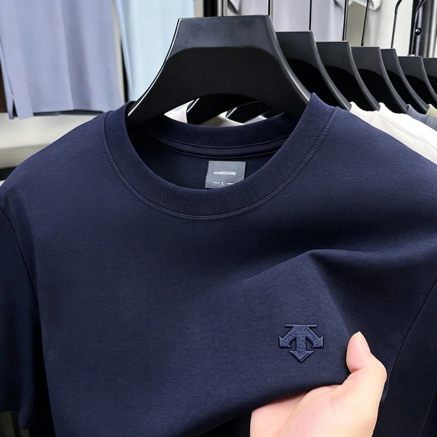 New Summer Men's Breathable Cotton embroidery T-shirt High End Brand O-neck Short Sleeved Fashionable Casual Sports Top Men's
